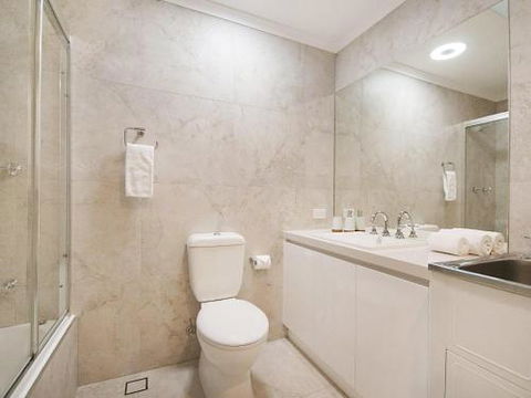 #8 James Cook Apartments - Yamba Accommodation 4