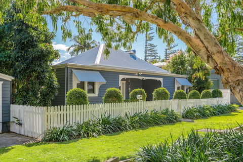 A PERFECT STAY - Aaloka Bay - Yamba Accommodation 1