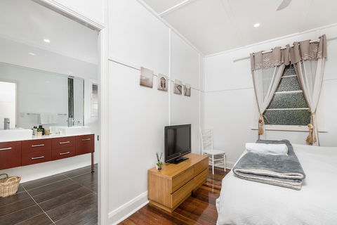A PERFECT STAY - Aaloka Bay - Yamba Accommodation 6
