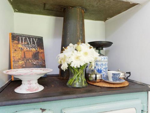 Redwood Cottage Burradoo Getaway Southern Highlands 4pm Check Out Sunday - Yamba Accommodation 6