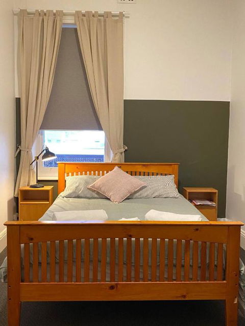 The Grand Hotel Millicent - Yamba Accommodation 4