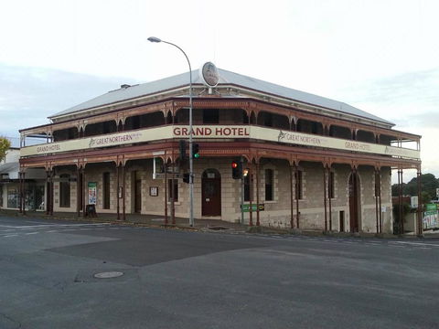 The Grand Hotel Millicent - Yamba Accommodation 6