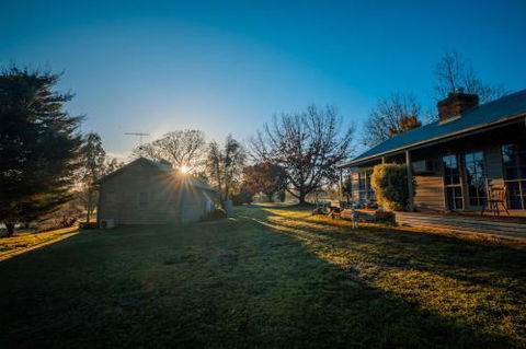 Acheron Valley Lakefront Cottages - Yamba Accommodation 5