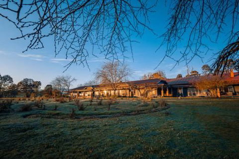 Acheron Valley Lakefront Cottages - Yamba Accommodation 2