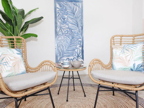 April 19 4 Bedroom Home On Canal With Pool Pontoon Aircon & WiFi! - Yamba Accommodation 1