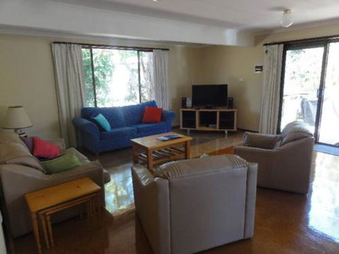 14 Tecoma Avenue Sandy Point - Yamba Accommodation 2