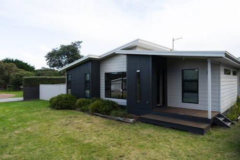 34 Ash Avenue Sandy Point - Yamba Accommodation 3