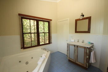 Galnyamba.Friday Creek Retreat - Yamba Accommodation 2