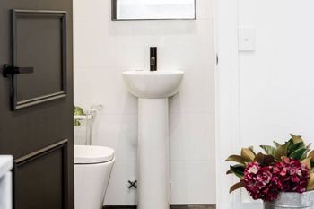 Stylish & Grand Potts Point H354 - Yamba Accommodation 2