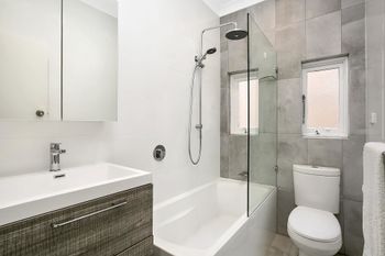 Two Bedroom Beachside Apartment CLOV4 - Yamba Accommodation 5