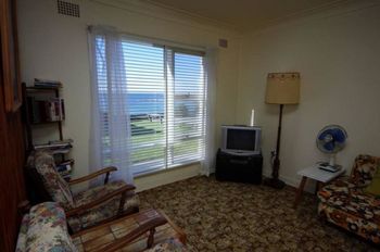 Binburra Views - Yamba Accommodation 0