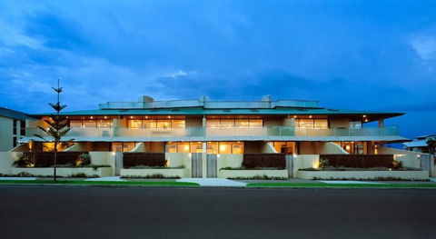 Beach Suites Byron Bay - Yamba Accommodation 0