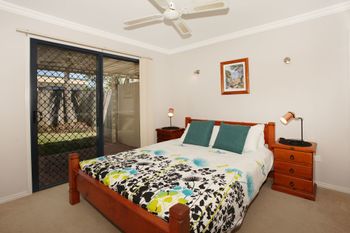 Oomoo 27a - Yamba Accommodation 3
