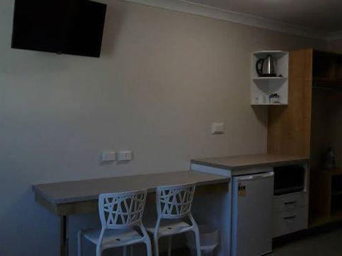 BEST WESTERN CASTLE LODGE MOTEL - Yamba Accommodation 1