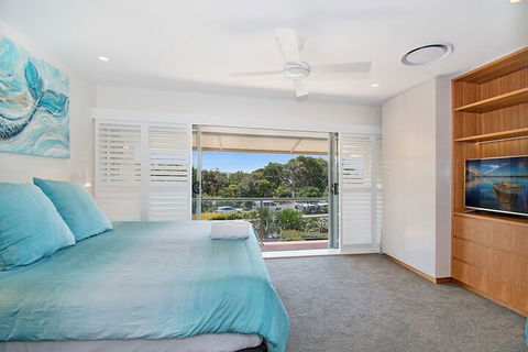 Number 4 James Cook Apartments - Yamba Accommodation 7