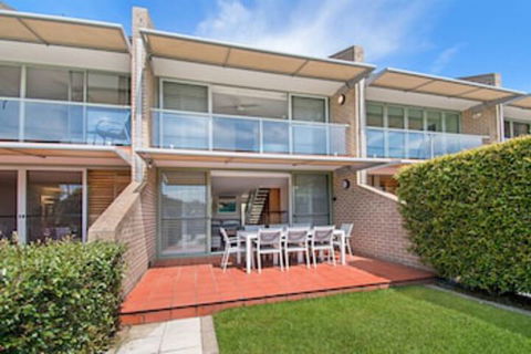 Number 4 James Cook Apartments - Yamba Accommodation 0