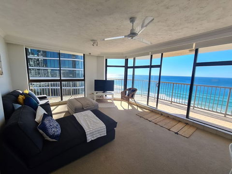 Absolute Beachfront With Views 2BR Apt - Yamba Accommodation 4