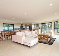 A Vista Townhouse 1 - Yamba Accommodation