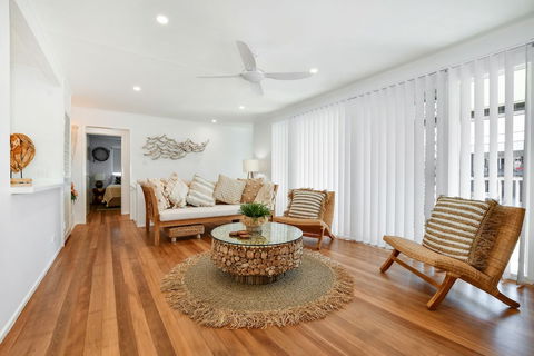 Rosies Bach - BUNA5 - Yamba Accommodation 6