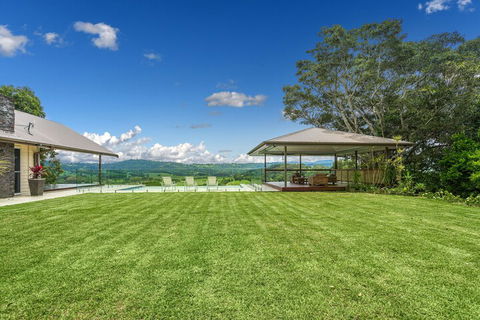 A PERFECT STAY - Serene Myocum - Yamba Accommodation 0