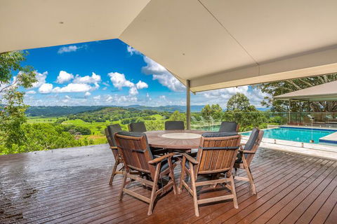 A PERFECT STAY - Serene Myocum - Yamba Accommodation 2