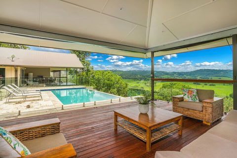A PERFECT STAY - Serene Myocum - Yamba Accommodation 3