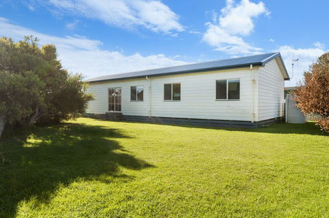 Julieanne - Yamba Accommodation 0