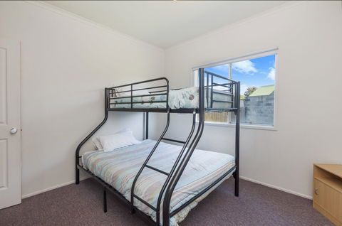 Julieanne - Yamba Accommodation 2