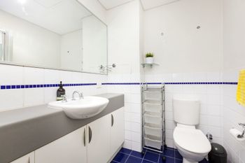 Stylish Inner City Apartment - Yamba Accommodation 2