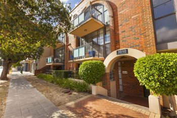 Stylish Inner City Apartment - Yamba Accommodation 4