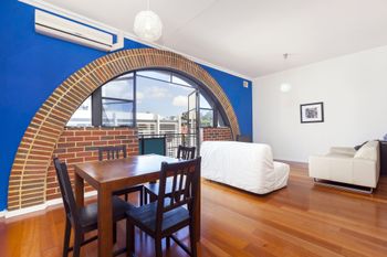 Stylish Inner City Apartment - Yamba Accommodation 3