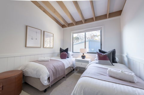 Discobulous 7 - Yamba Accommodation 0
