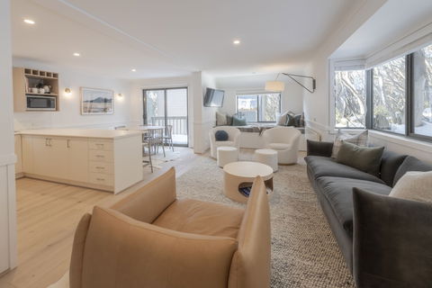 Discobulous 7 - Yamba Accommodation 2
