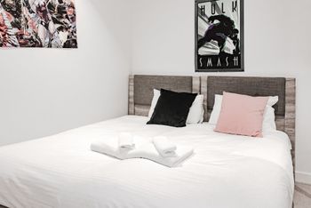 Zenith Melbourne Central - Yamba Accommodation 2