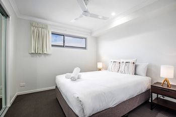 Cotton Tree Modern Apartment - Yamba Accommodation 6