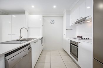 Cotton Tree Modern Apartment - Yamba Accommodation 1