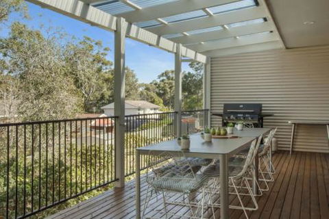 BEACH WITHIN REACH - Yamba Accommodation 0