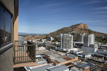 Holiday Inn Townsville - Yamba Accommodation 6