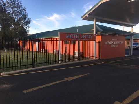 Across Country Motor Inn - Yamba Accommodation 1