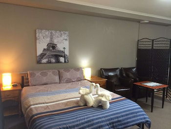Box Hill Studios 4 At Canterbury Gardens - Yamba Accommodation 5