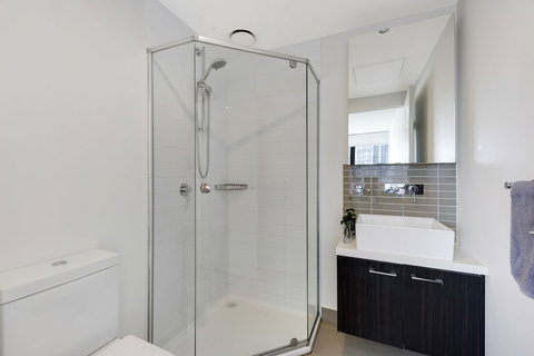 Melbourne Star - Yamba Accommodation 0