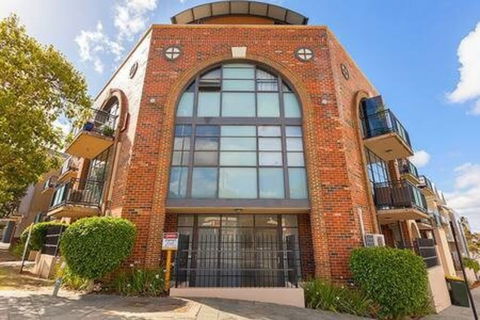 Stylish 2 Bedroom Apartment In The City - Yamba Accommodation 4