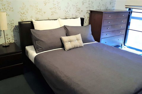Stylish 2 Bedroom Apartment In The City - Yamba Accommodation 6