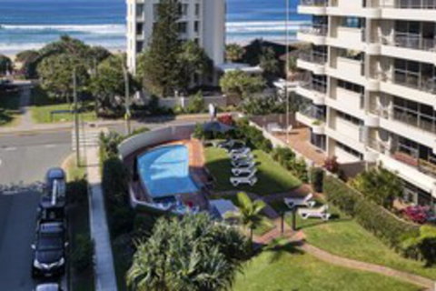 Surfers Chalet - Yamba Accommodation 0