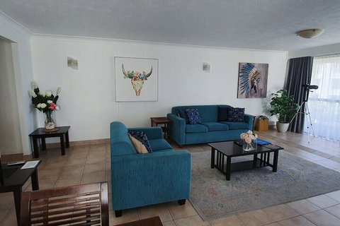Surfers Chalet - Yamba Accommodation 5