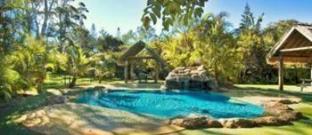 Straddie Bungalows - Yamba Accommodation 4