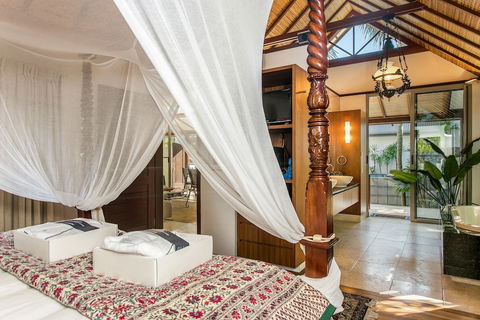 Your Luxury Escape - Amala Villa - Yamba Accommodation 4