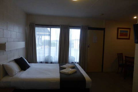 Hilltop Motel - Yamba Accommodation 5