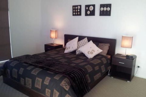 Maison De Chocolate - Yamba Accommodation 7