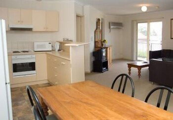 Carrington Gardens Apartments - Yamba Accommodation 3